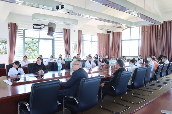 ����ѧ���ɹ��������ٴ�ʵ�� | ��Ժ�ŶӲμ���ֳҽѧ��Ტ��չר��ѧϰ