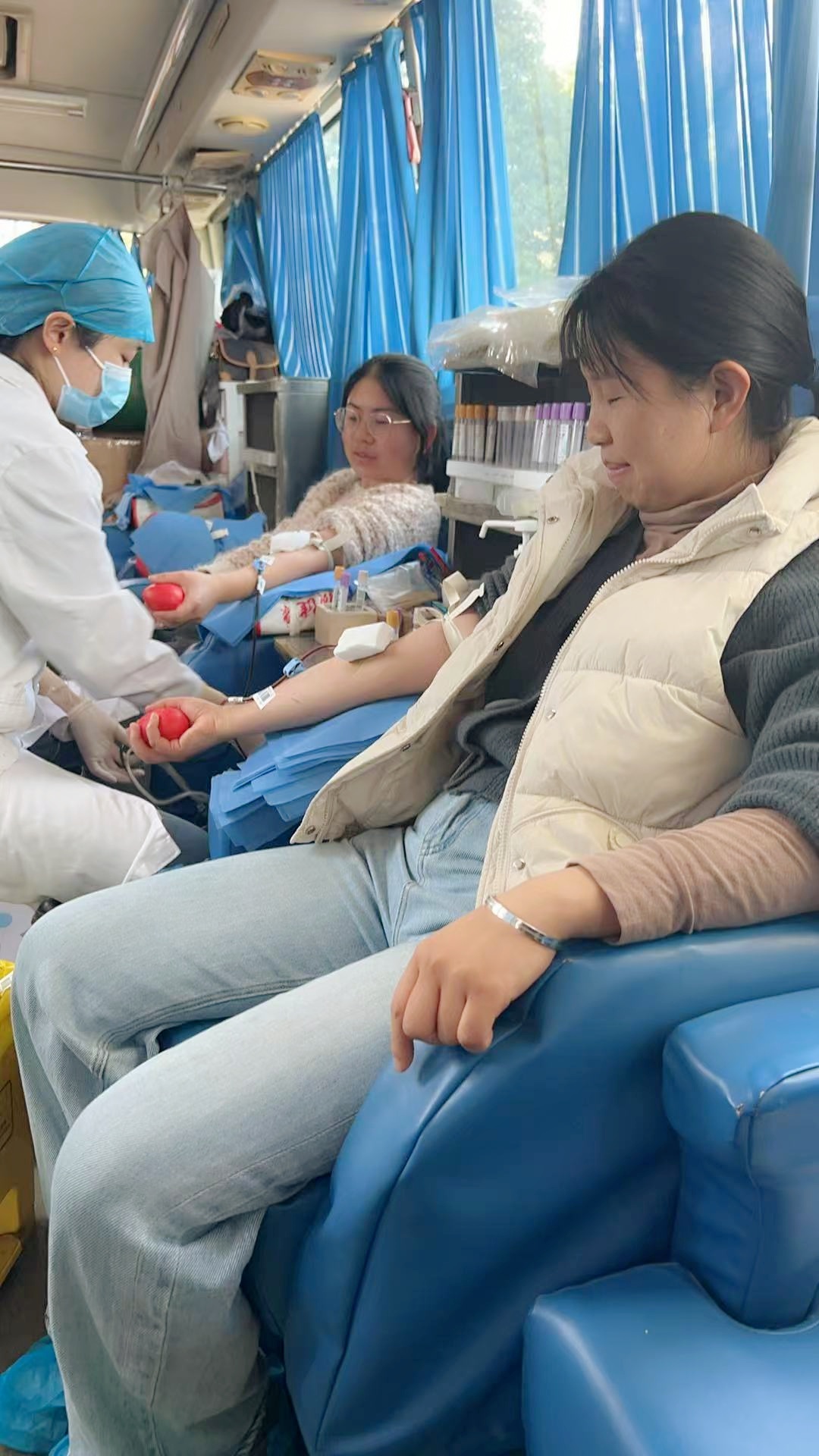 ��Ѫ�����������������Ե��� | ��Ժ��֯ҽ����Ա�����޳���Ѫ�