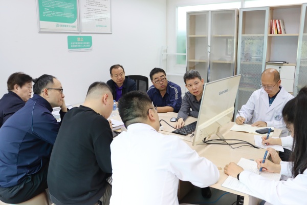 聚焦质控与安全,共促技术提升|爱维艾夫医院集团2025年度质控会在昆明圆满召开